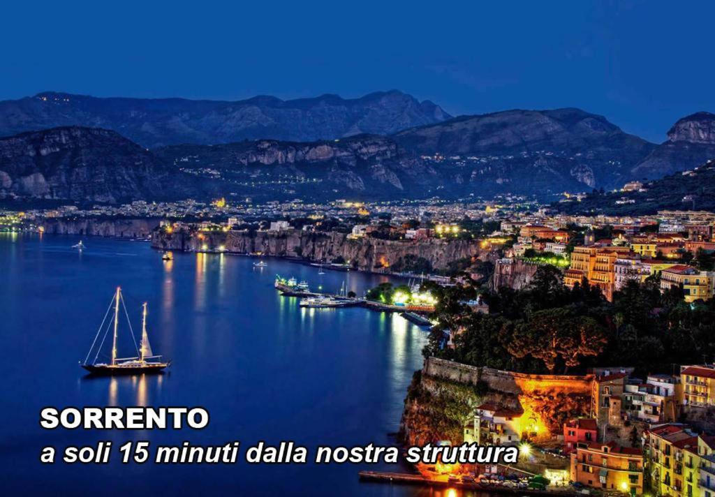 Holiday House Corso 118 Castellammare di Stabia Kültér fotó